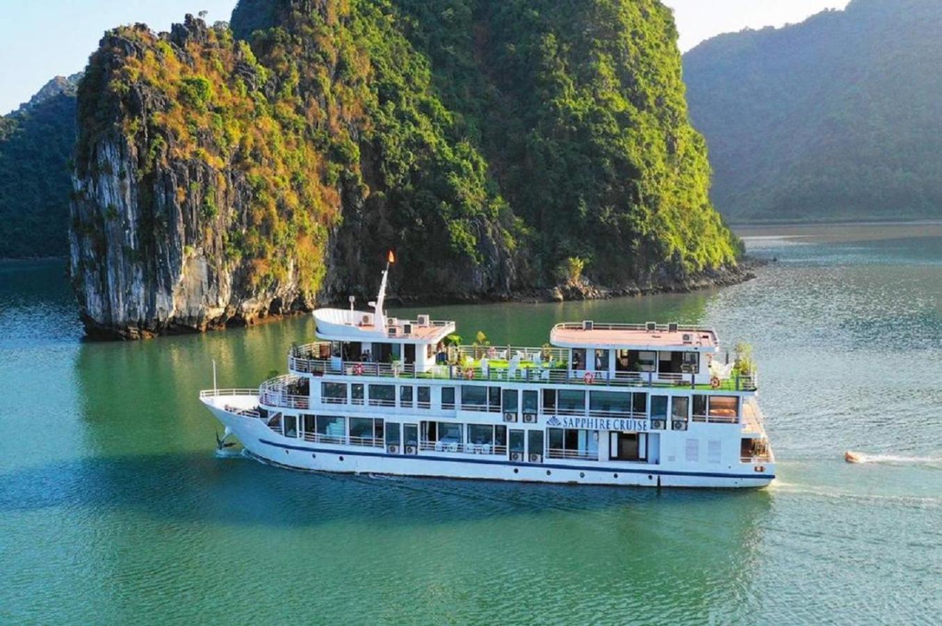 Hotel Halong Sapphire Cruises Ha Long Exteriér fotografie