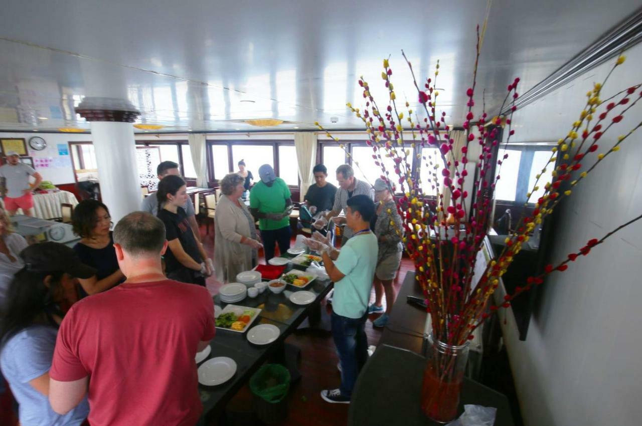 Hotel Halong Sapphire Cruises Ha Long Exteriér fotografie